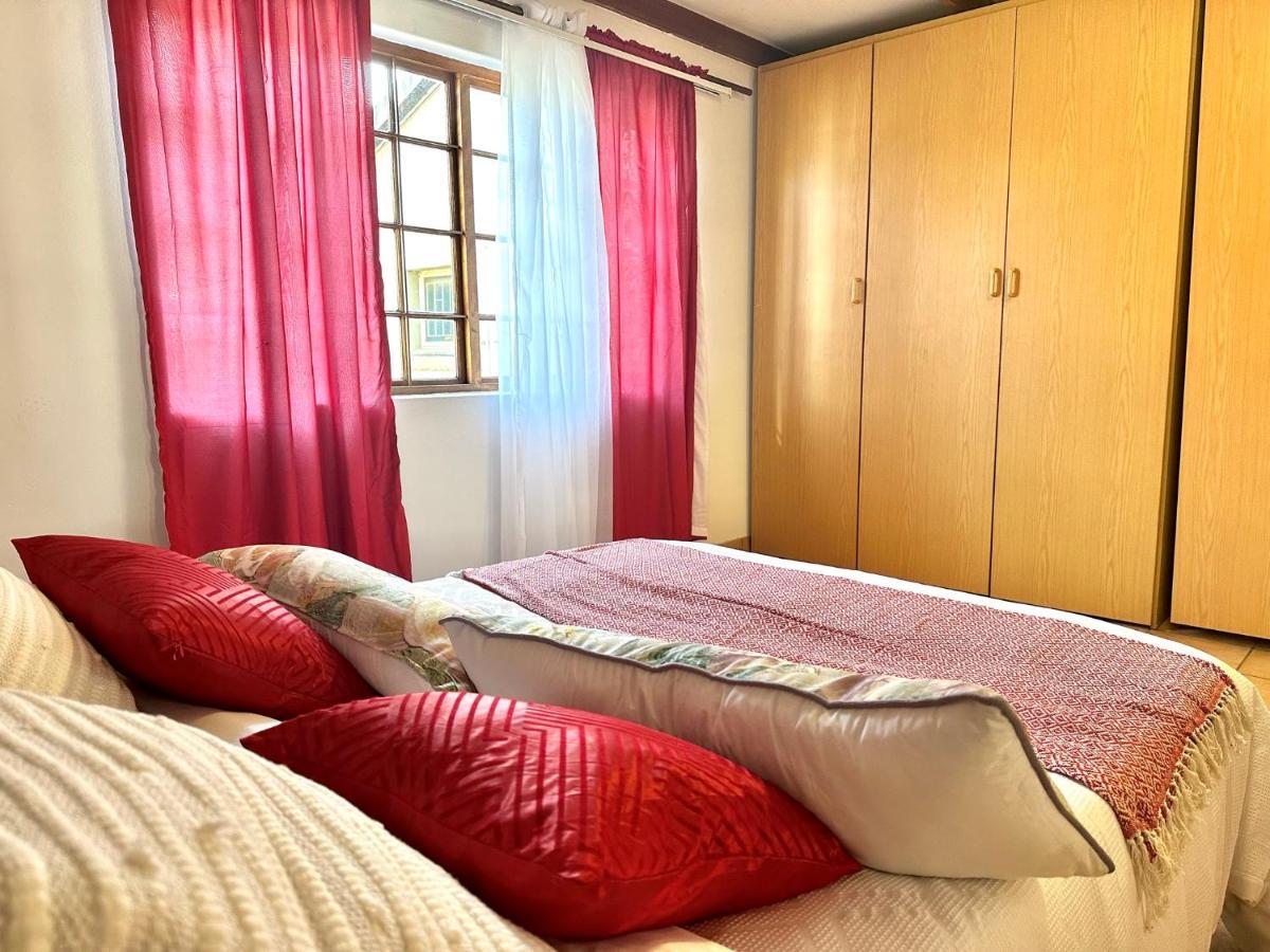 Blue Lantern Bed And Breakfast Kempton Park Luaran gambar