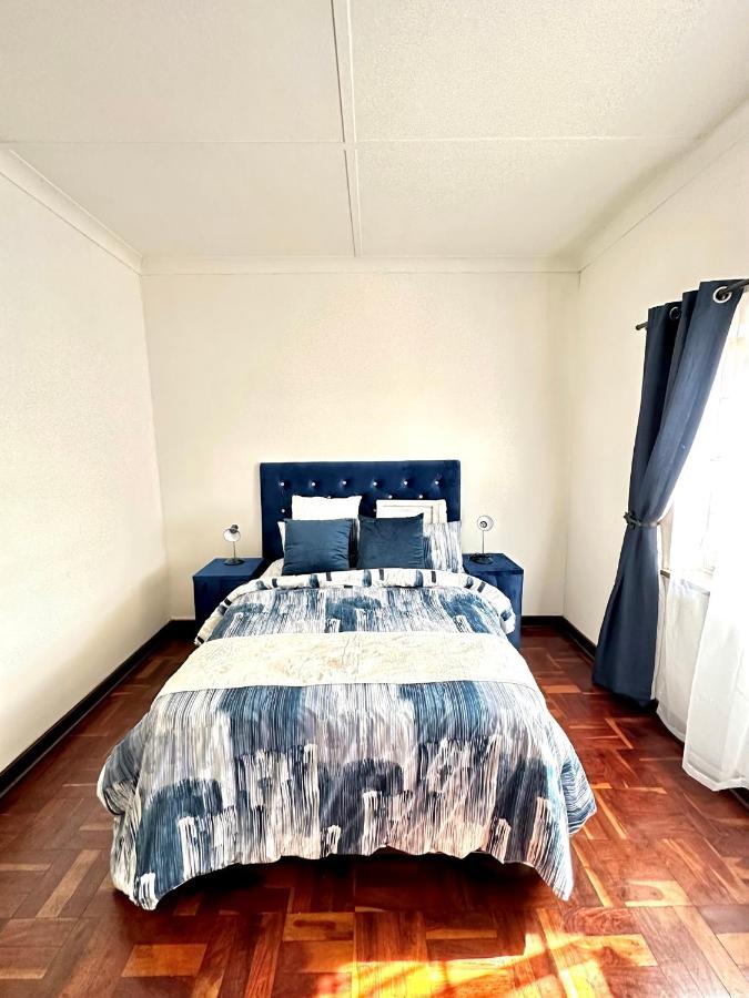 Blue Lantern Bed And Breakfast Kempton Park Luaran gambar
