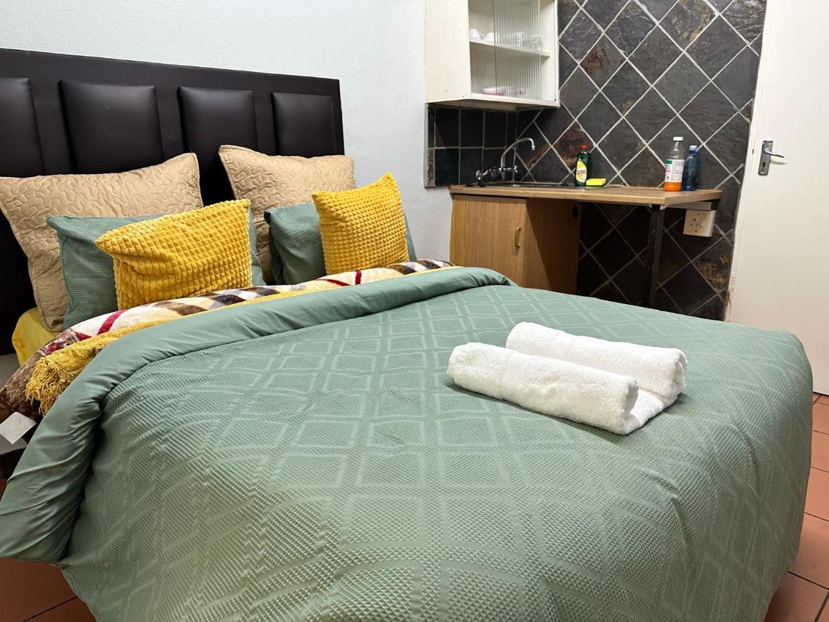 Blue Lantern Bed And Breakfast Kempton Park Luaran gambar