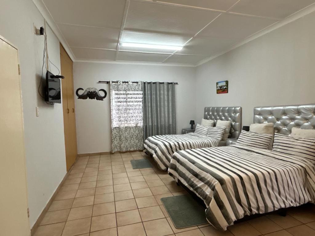 Blue Lantern Bed And Breakfast Kempton Park Luaran gambar