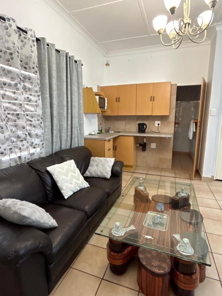 Blue Lantern Bed And Breakfast Kempton Park Luaran gambar