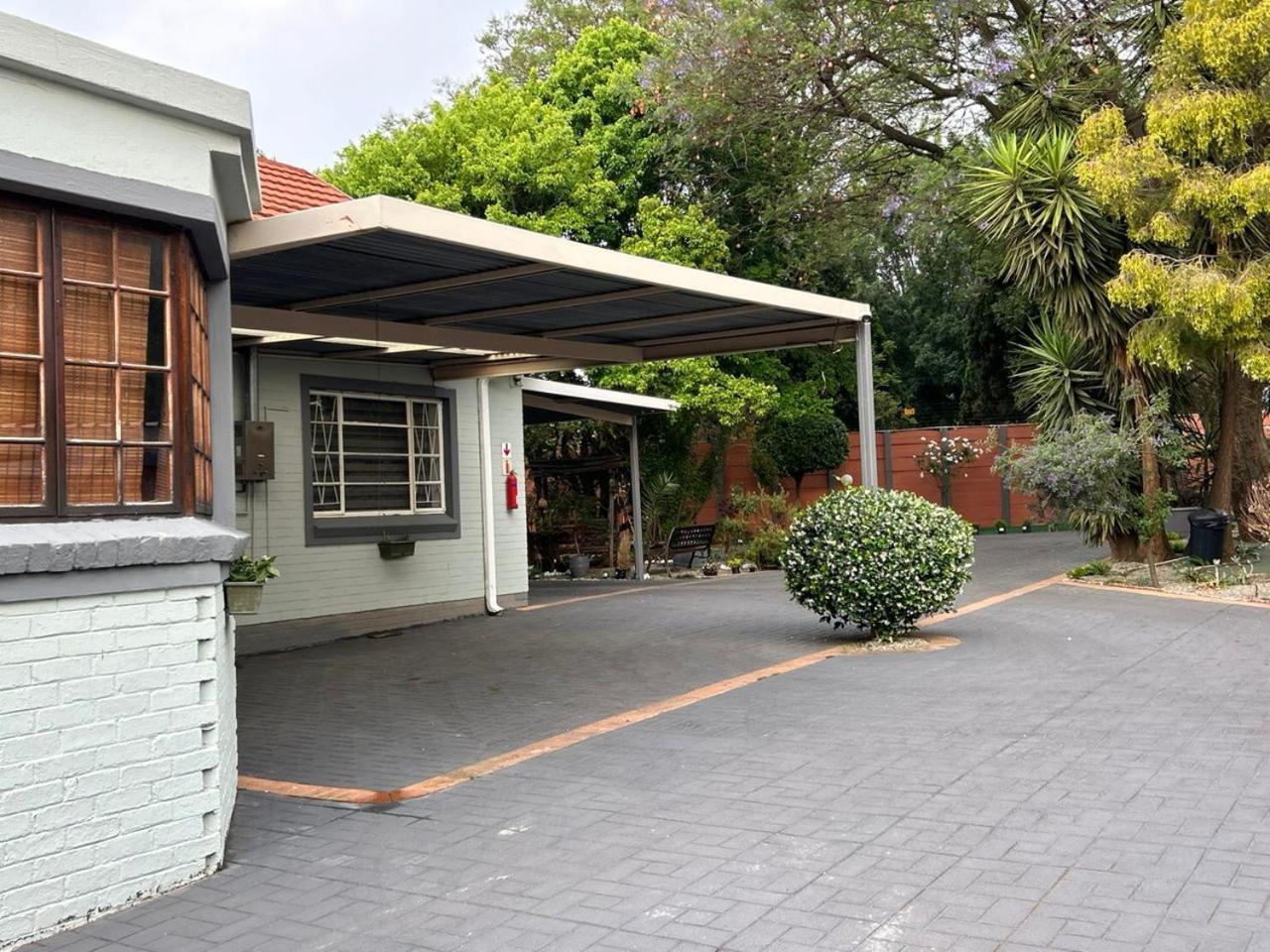 Blue Lantern Bed And Breakfast Kempton Park Luaran gambar